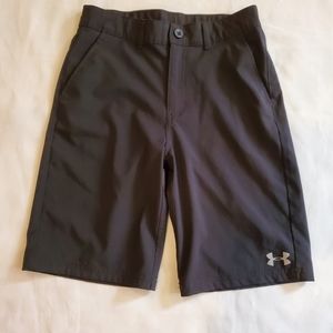 Boy's Under Armour Dri-wick shorts